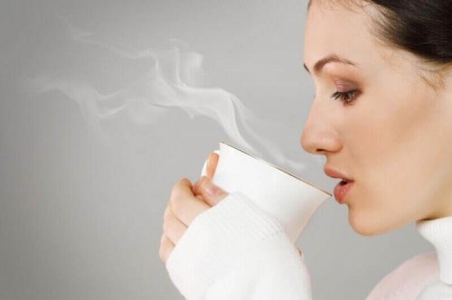 Man kan inte bota cancer bara genom att dricka te