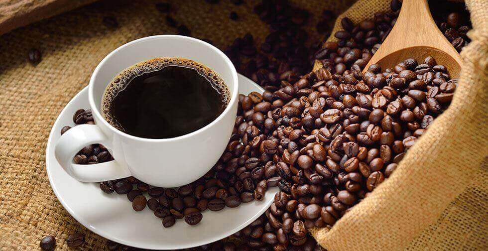 Vad är fördelarna och nackdelarna med att dricka kaffe?