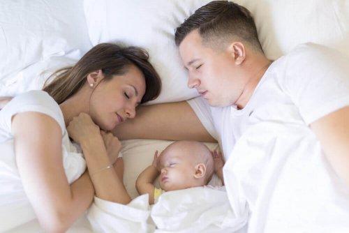 bebisar sover familj