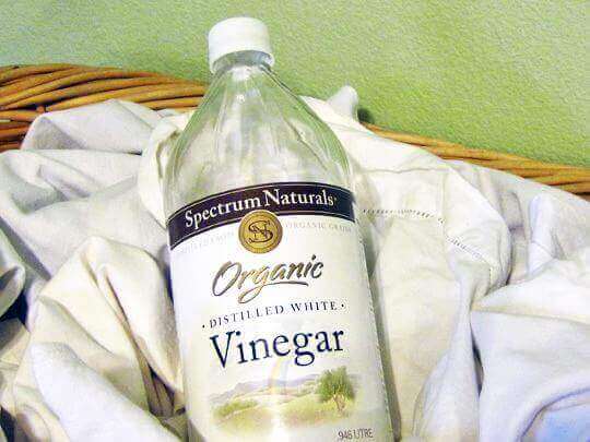 Ta bort deodorantfläckar med vinäger