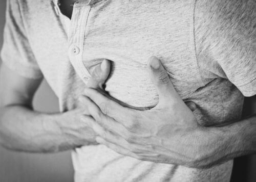 Hjärtattacker visar sig inte alltid sig som bröstsmärta