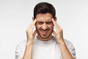 Hur man naturligt lindrar spänningshuvudvärk