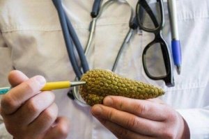 De första symptomen på cancer i bukspottskörteln