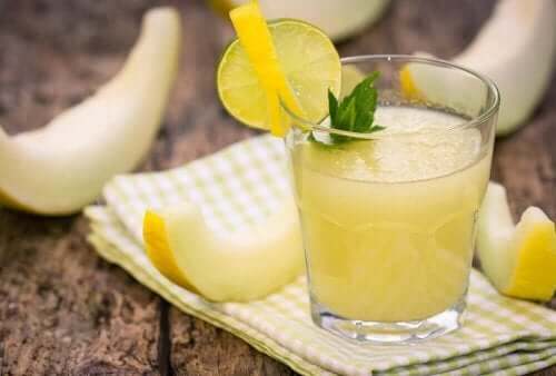 Juice med citron.