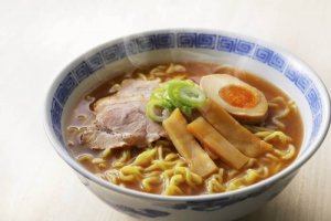 Ramen med kyckling - 3 recept på japansk nudelsoppa