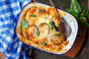 Upptäck hur man gör grekisk moussaka