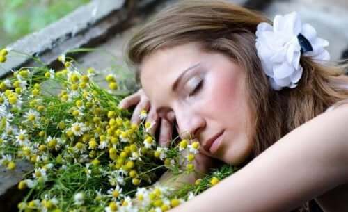 Åtta aromatiska oljor för att sova bättre