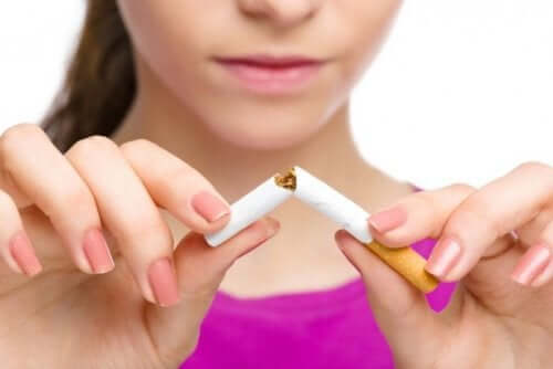 Sluta röka för att motverka kramper i urinblåsan