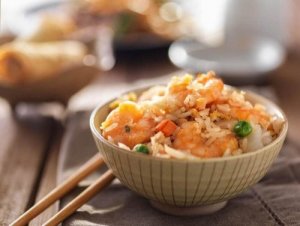 Lär dig vårt enkla recept på stekt ris