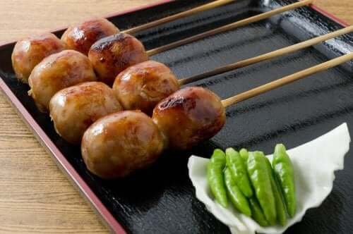 Småkorvar på spett