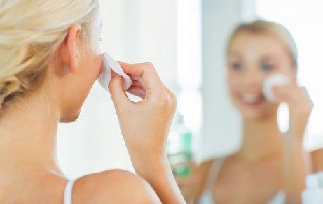 Varma omslag för att rensa porerna