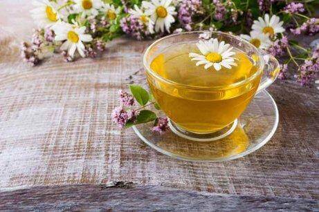 Drick te för att mildra symptomen på magkatarr