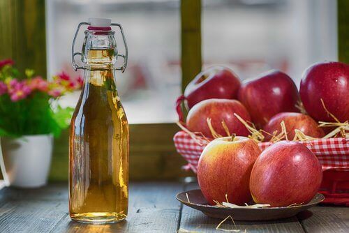 kurer för faryngit: Äppelcidervinäger är antiseptisk