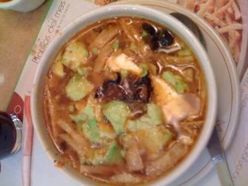 Recept på spännande tlalpeno-soppa