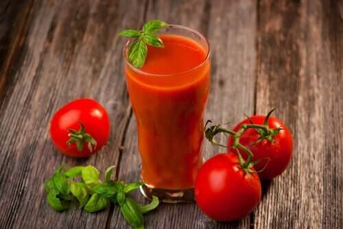 Tomatjuice är återställande