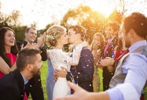 Vilka är ens plikter som brudtärna och best man?