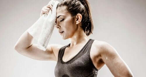 Candidainfektioner på huden förvärras av fukt