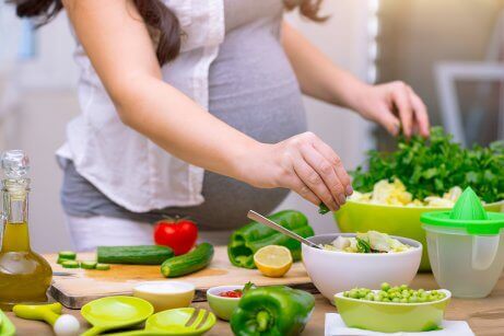 Gravid lagar mat