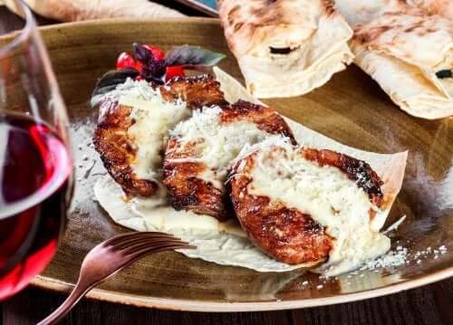 Kalvstek med parmesan är lätt att tillaga