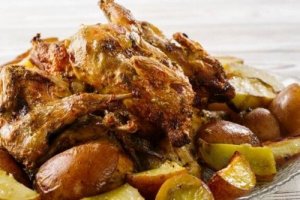 Ett recept på utsökt rapphöna med vin