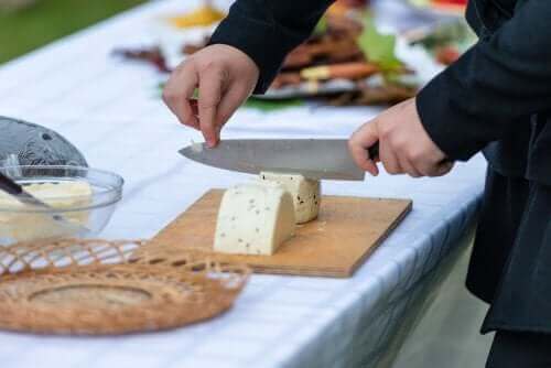 Våra bästa tips för att skära olika typer av ost