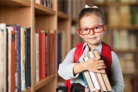 Flicka i biblioteket