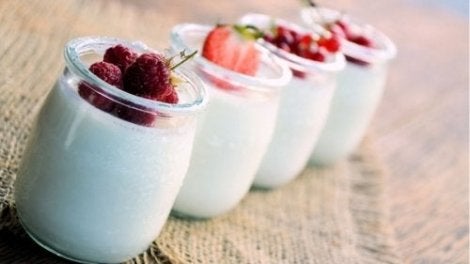 Motverka bukfett med livsmedel som yoghurt
