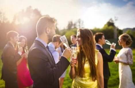 Underrätta gästerna när du ska organisera ett hastigt bröllop