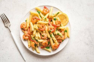 Citronpasta med räkor: ett utsökt recept