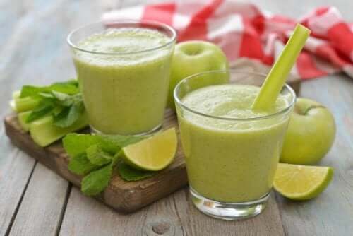 Gröna smoothies för en avgiftningsdiet