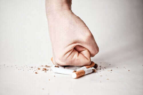 Att sluta röka cigaretter: hur man hanterar varje fas