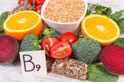 Livsmedel med vitamin B9.