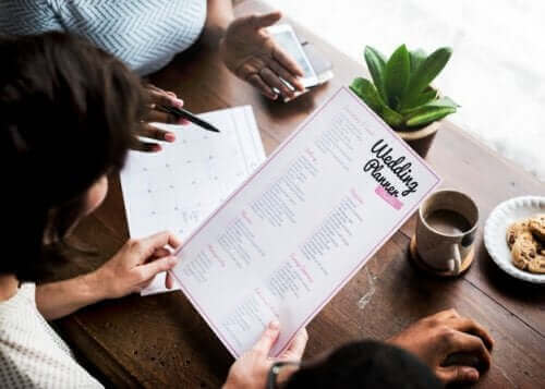 Uppgifter för brudparet för att organisera sitt bröllop