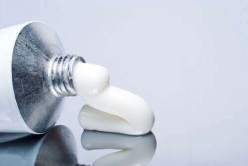 Läkemedlet canesten - användningar och biverkningar