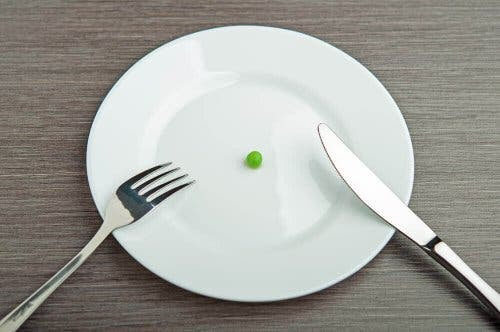 bristen på vitaminer: en ärta på en tallrik