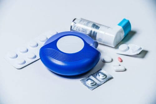 behandling med aerosolterapi kan ske med astmamedicin