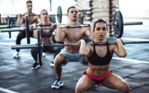 Fördelarna och riskerna med CrossFit