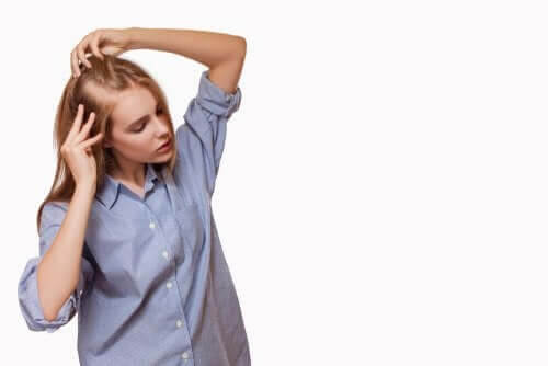 Minoxidil: kvinna med håravfall