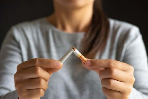 man kan använda nikotintuggummi när man slutar röka