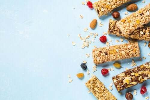 Hur man gör glutenfria granola-barer