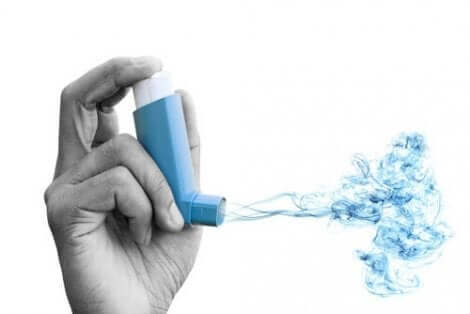 Ipratropiumbromid: en inhalator med blå rök.