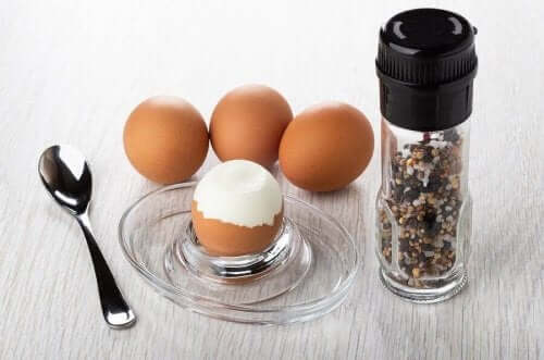 En hälsosam frukost med ägg. 