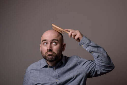 Olika typer av alopeci: med eller utan ärrbildning