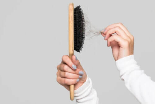 Tips om hur du rengör din hårborste