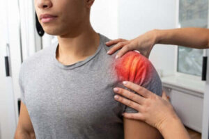 Tendonit i skuldran: symptom, orsaker och behandling