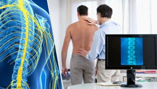 magnetterapi för multipel skleros: läkare undersöker persons rygg