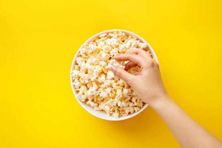 Sant eller falskt: Blir man fet av popcorn?