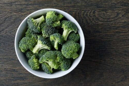 frysa broccoli i skål