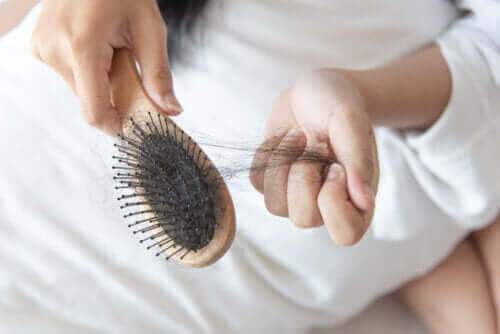 Orsakar ketodieten håravfall? Eller gener och miljö?