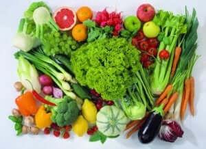 Bild på frukt och grönsaker.